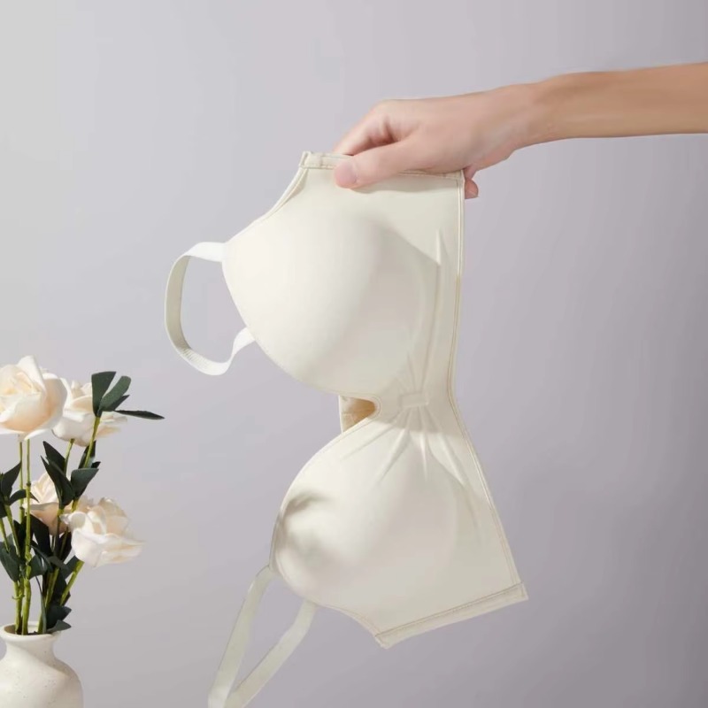 極厚パッド入りワイヤレスシームレスTシャツブラ、AA・Aカッ - T Shirt Bra Seamless のレビューと価格